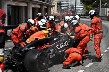Red Bull, l’incidente di Perez a Monaco pesa sul budget: “Costerà 2-3 milioni”
