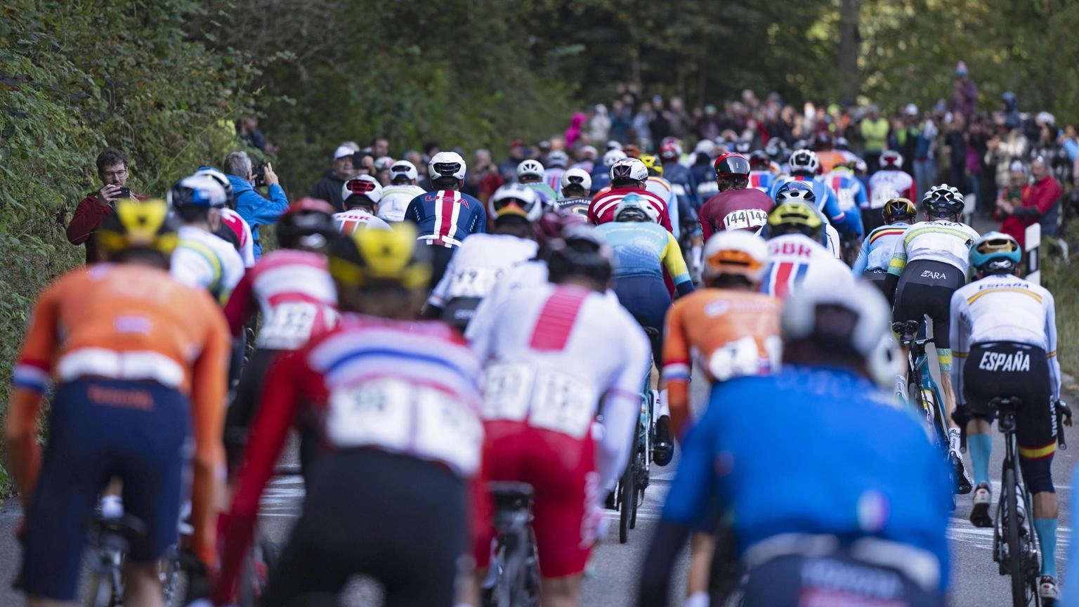 Mondiali ciclismo: cade e si ritira il francese Alaphilippe