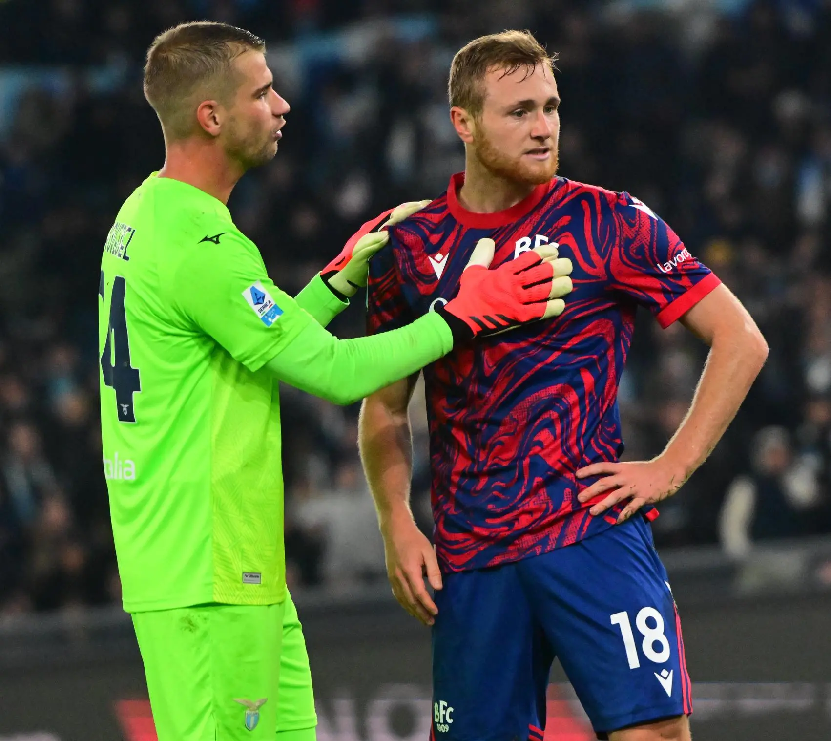 Troppa Lazio per un Bologna in 10. Follia Pobega, che tonfo all’Olimpico. Rossoblù ko dopo nove risultati utili