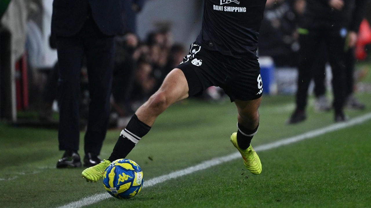 Adam Nagy in azione nel derby a Genova contro la Sampdoria (foto Liverani)