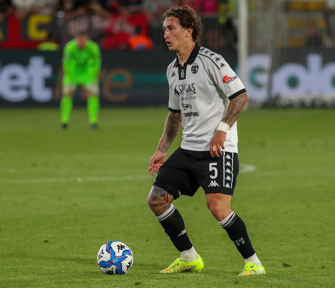 Besiktas in pressing su Esposito. Il Bologna offre 5 milioni e Pyythia Besiktas in pressing su Esposito. Il Bologna offre 5 milioni e Pyythia