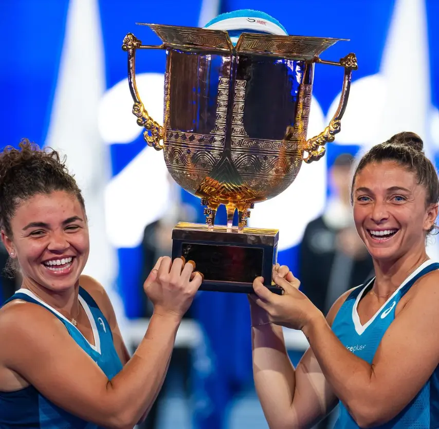 Sara Errani e Jasmine Paolini trionfano a Pechino e si qualificano alle WTA Finals