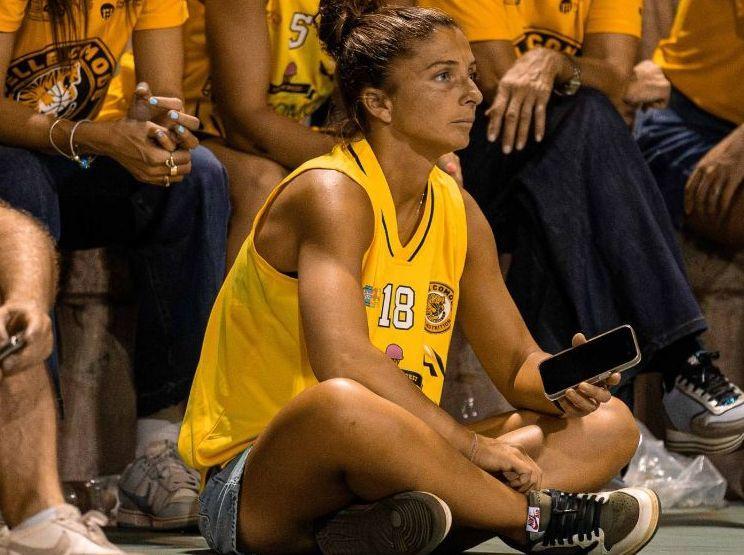 Playground, la tennista ai Giardini. Donne, stasera il big match. Errani spinge le Belle Comode alla finalissima contro Campas Playground, la tennista ai Giardini. Donne, stasera il big match. Errani spinge le Belle Comode alla finalissima contro Campas
