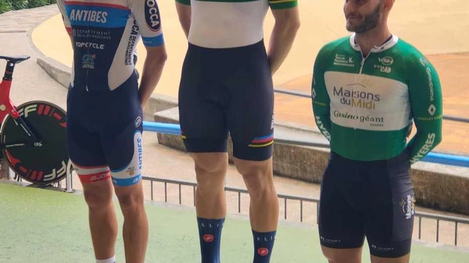 Il giovane ciclista Fabio Del Medico, campione del mondo juniores di keirin, ha ottenuto una prestigiosa vittoria in Francia, confermando il suo talento e la sua determinazione.