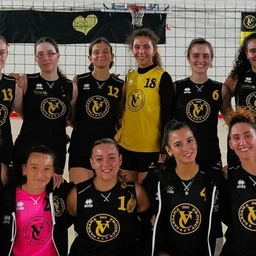 Volley serie d femminILE. Colombiera non si perde d’animo. Sotto di due set vince in rimonta