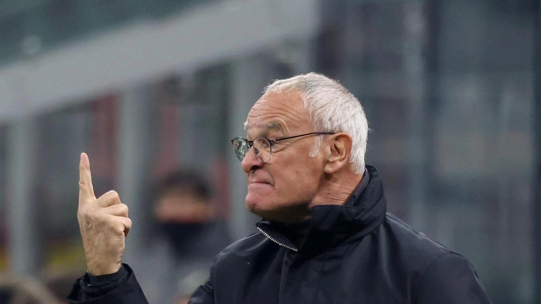 Ranieri parla del derby Roma-Lazio, delle sfide della squadra e del ruolo di Pellegrini, sottolineando l'importanza dei tifosi.