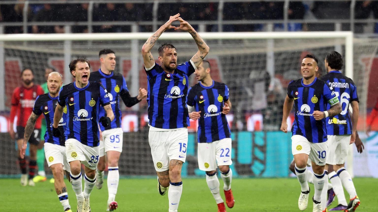 2-1 al Milan, scudetto e seconda stella per l'Inter
