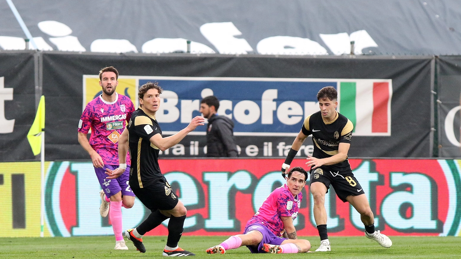 Ascoli-Reggiana finisce 0-0 (foto La Bolognese)