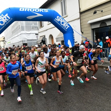 Palio Fiorentino, foto e classifiche. Festa per la nuova ambulanza