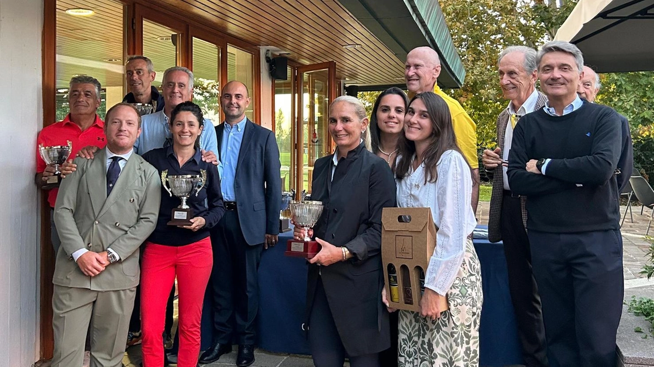 Il gruppo dei premiati alla Rotary Bologna Cup memorial Sinclair Ravazzolo