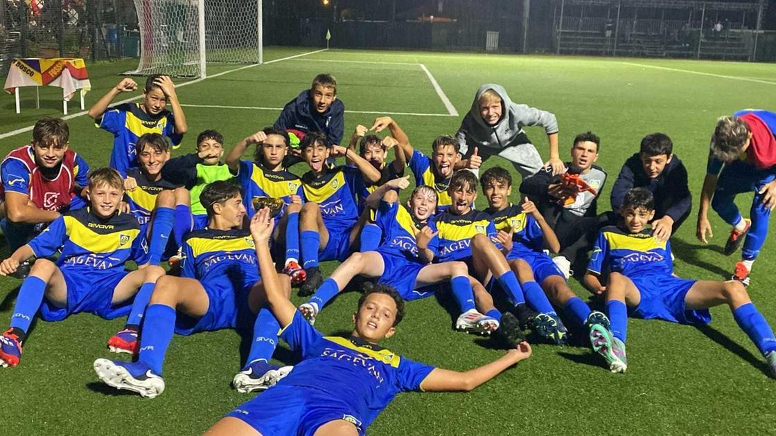 https://sport.quotidiano.net/image-service/view/acePublic/alias/contentid/MGQ4NGZlMDMtZmFlNy00/0/marble-football-cup-trionfa-la-carrarese-pesanti-squalifiche-per-il-don-bosco-spezia.jpeg?f=16:9&w=1200&h=630