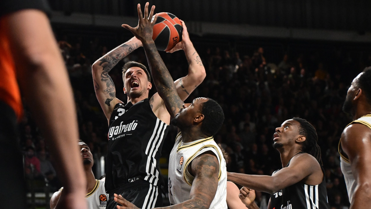 Virtus Bologna-Asvel, Achille Polonara (foto Schicchi)