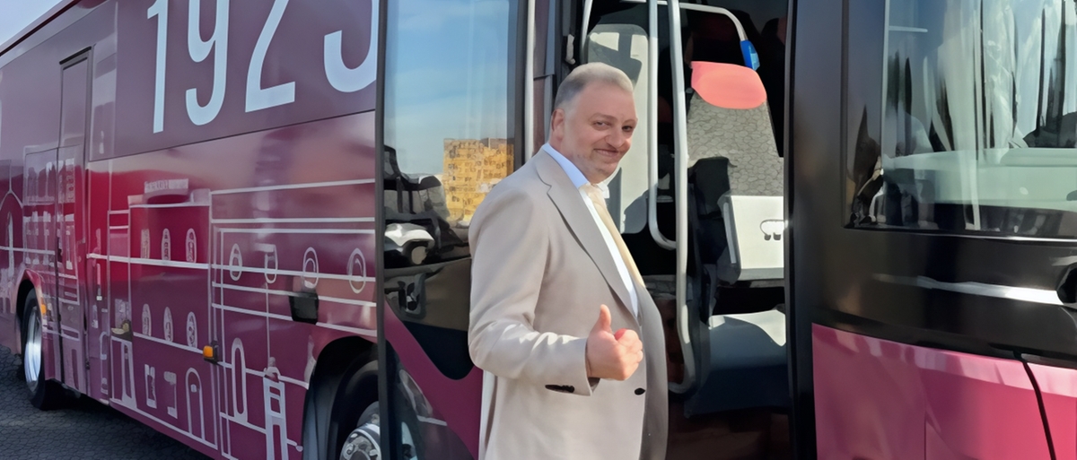 Notiziario. Manzo inaugura il bus del Cavallino