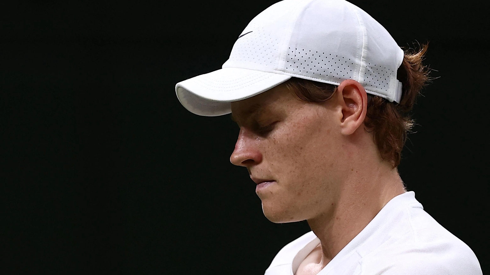 L'altoatesino lascia Wimbledon al termine di una maratona con quattro ore di gioco e un malore dopo due set, alla fine vince Medvedev al quinto