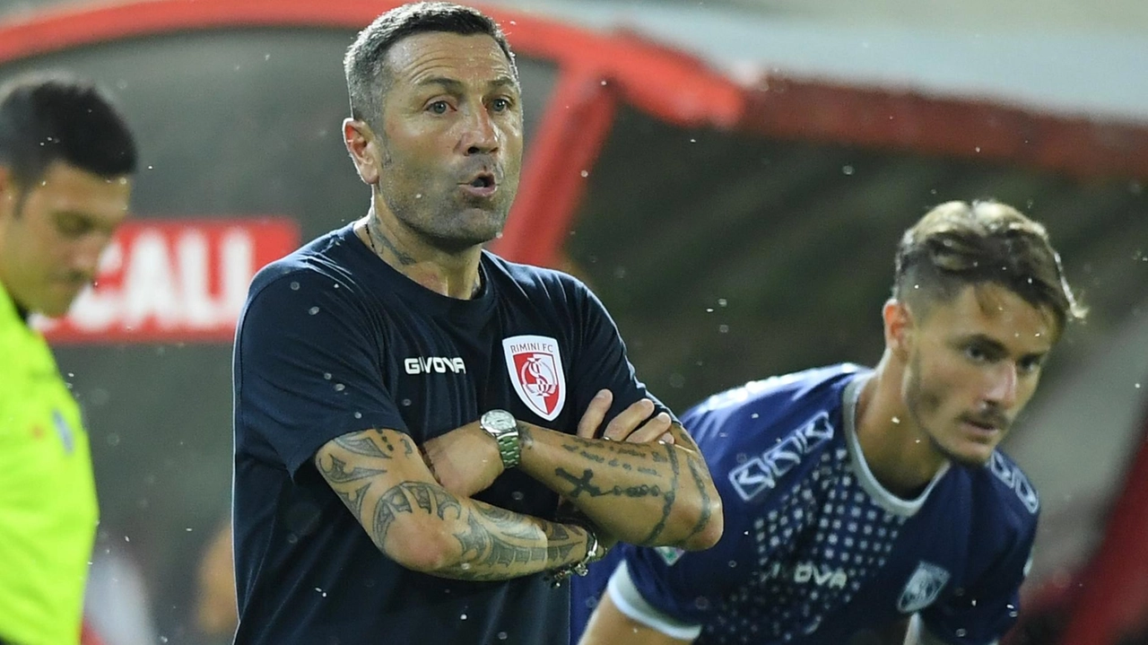 Antonio Buscè ha cominciato l’avventura in campionato alla guida del Rimini con un pareggio Antonio Buscè ha cominciato l’avventura in campionato alla guida del Rimini con un pareggio