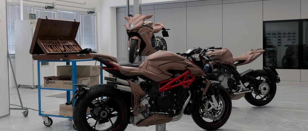 Chiude il centro stile Mv Agusta: 