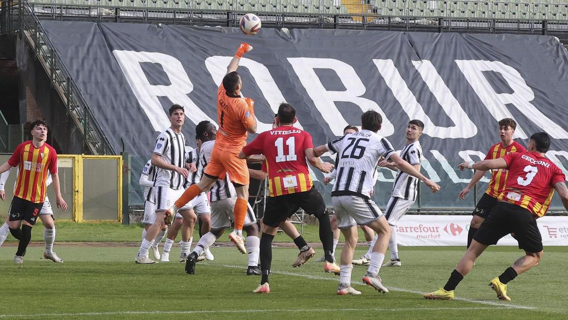 Derby al Franchi senza gol né emozioni. Pari a reti inviolate tra Siena e Leoni