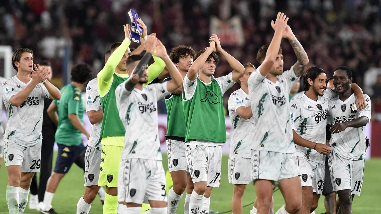 In alto il trionfo Azzurro all’Olimpico con la Roma, sotto al Dall’Ara di Bologna