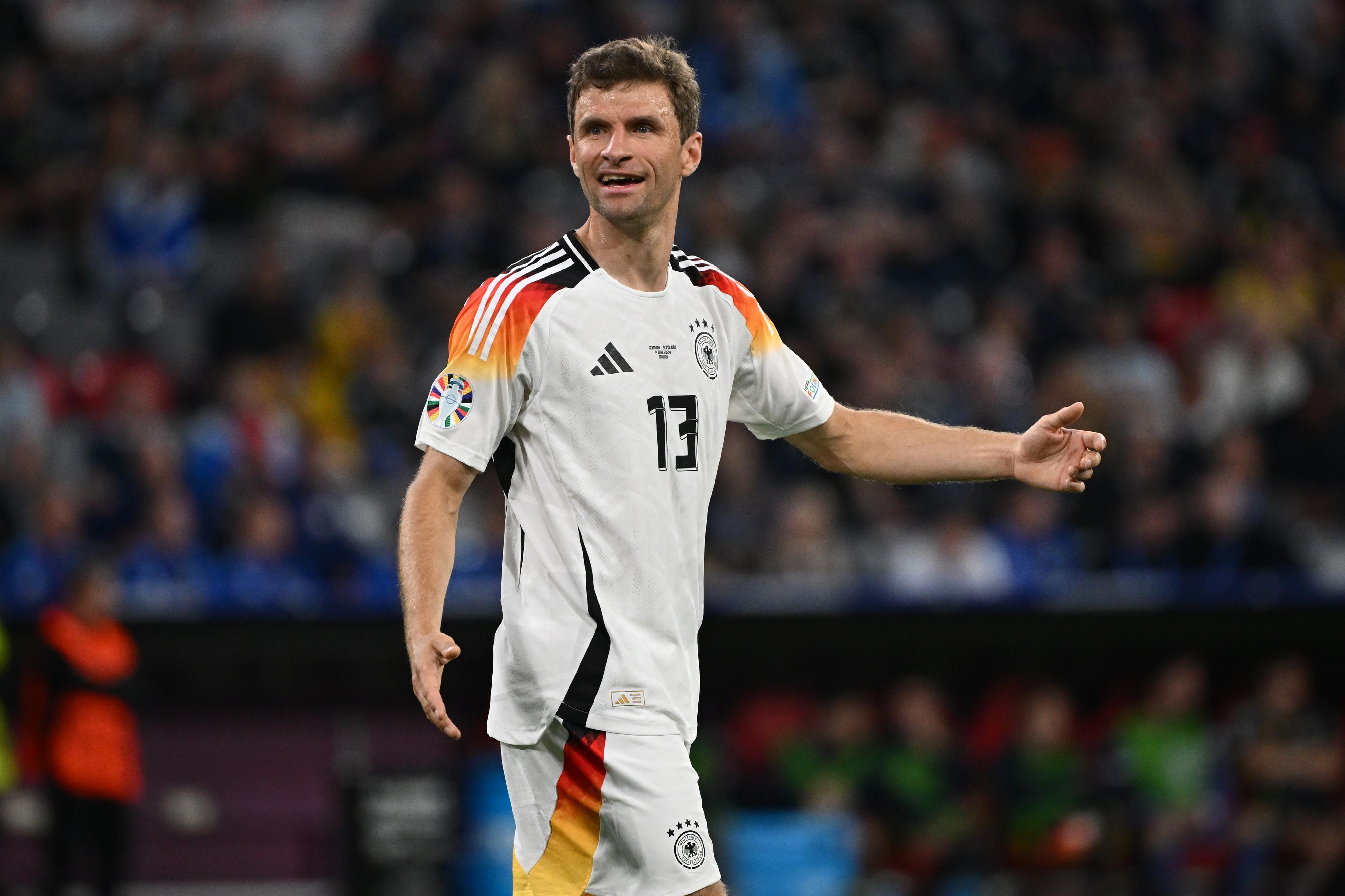 Muller saluta da Sport.quotidiano.net Muller saluta il Bayern dopo 25 anni l’addio a fine stagione | cosa farà il capitano