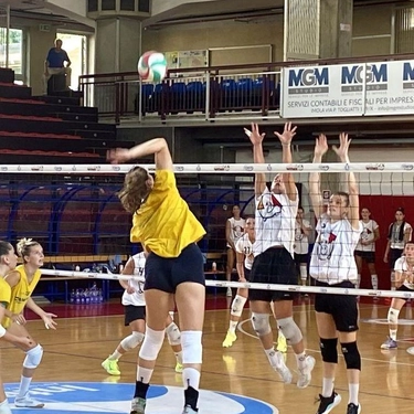 Volley A2 donne. La Clai parte bene, poi si spegne