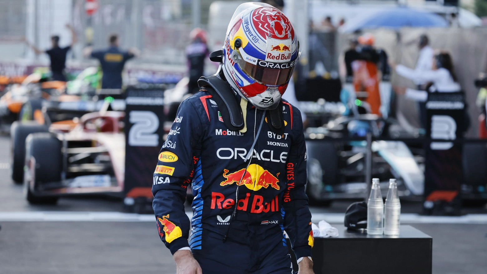 Verstappen della Red Bull al termine del Gp di Baku 2024 (Ansa)