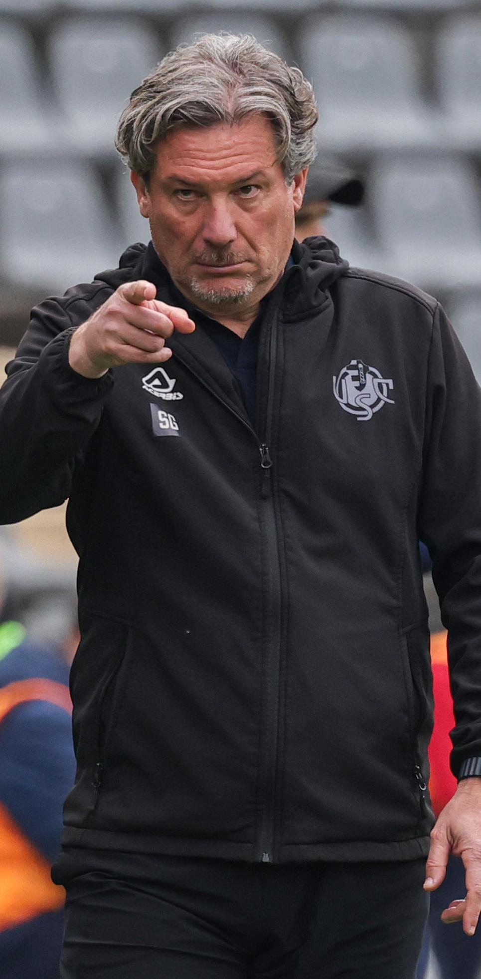 calciomercato allenatori nesta inzaghi e di francesco tra bari palermo e venezia