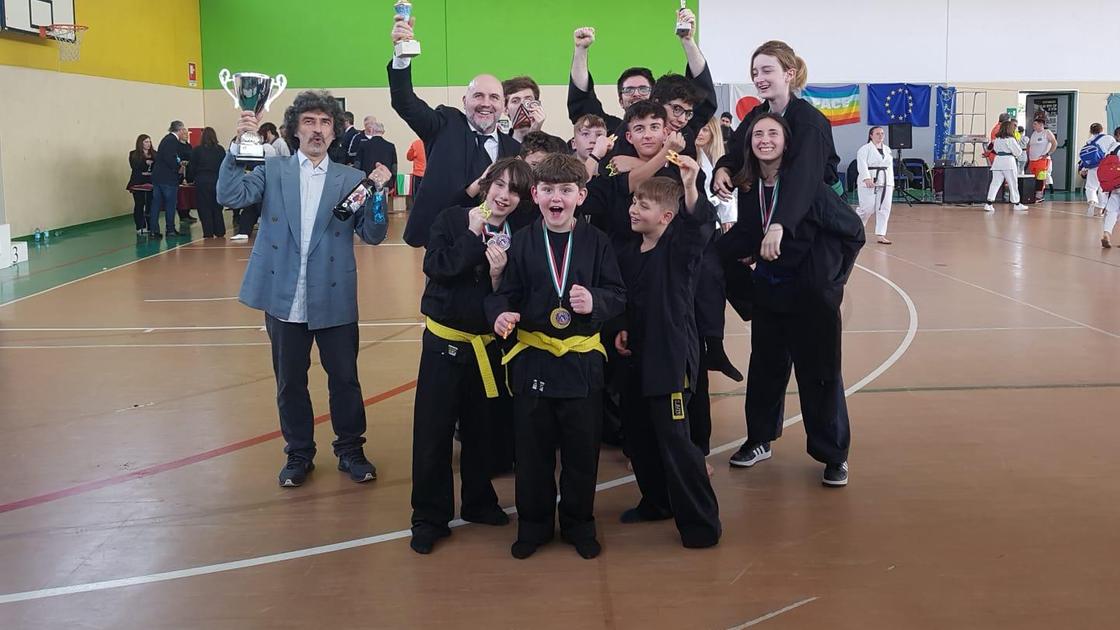 Arti marziali. I ninja viareggini della Tengu Academy fanno incetta di medaglie ad Alessandria