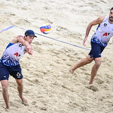 Beach volley: Nicolai e Cottafava qualificati per Parigi 2024