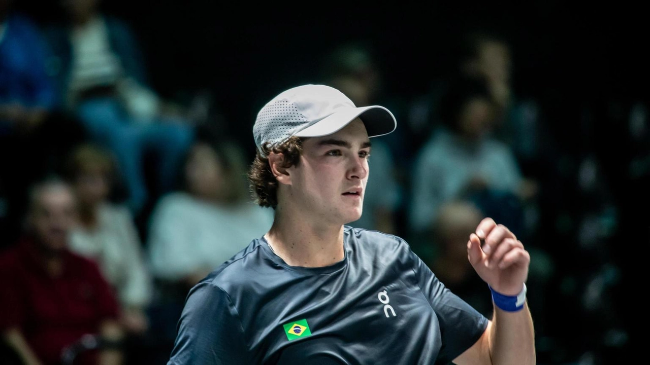 Il brasiliano Joao Fonseca vince le Next Gen Atp Finals a Gedda, battendo Learner Tien in finale.