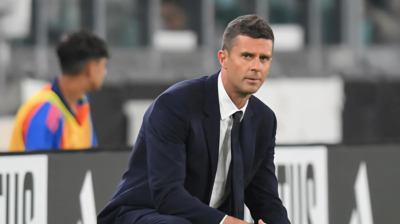 Da sinistra Thiago Motta, 42 anni, alla prima stagiona alla Juve, e Daniele De Rossi, 41, confermato alla Roma