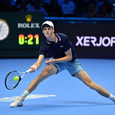 Sinner batte Fritz alle Atp Finals: semifinale a un passo