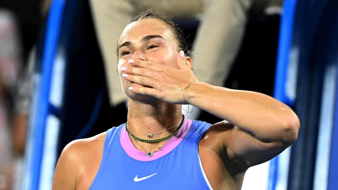 Sabalenka vince il Brisbane International 2025 superando Kudermetova. La n.1 WTA celebra il suo primo titolo dell'anno.