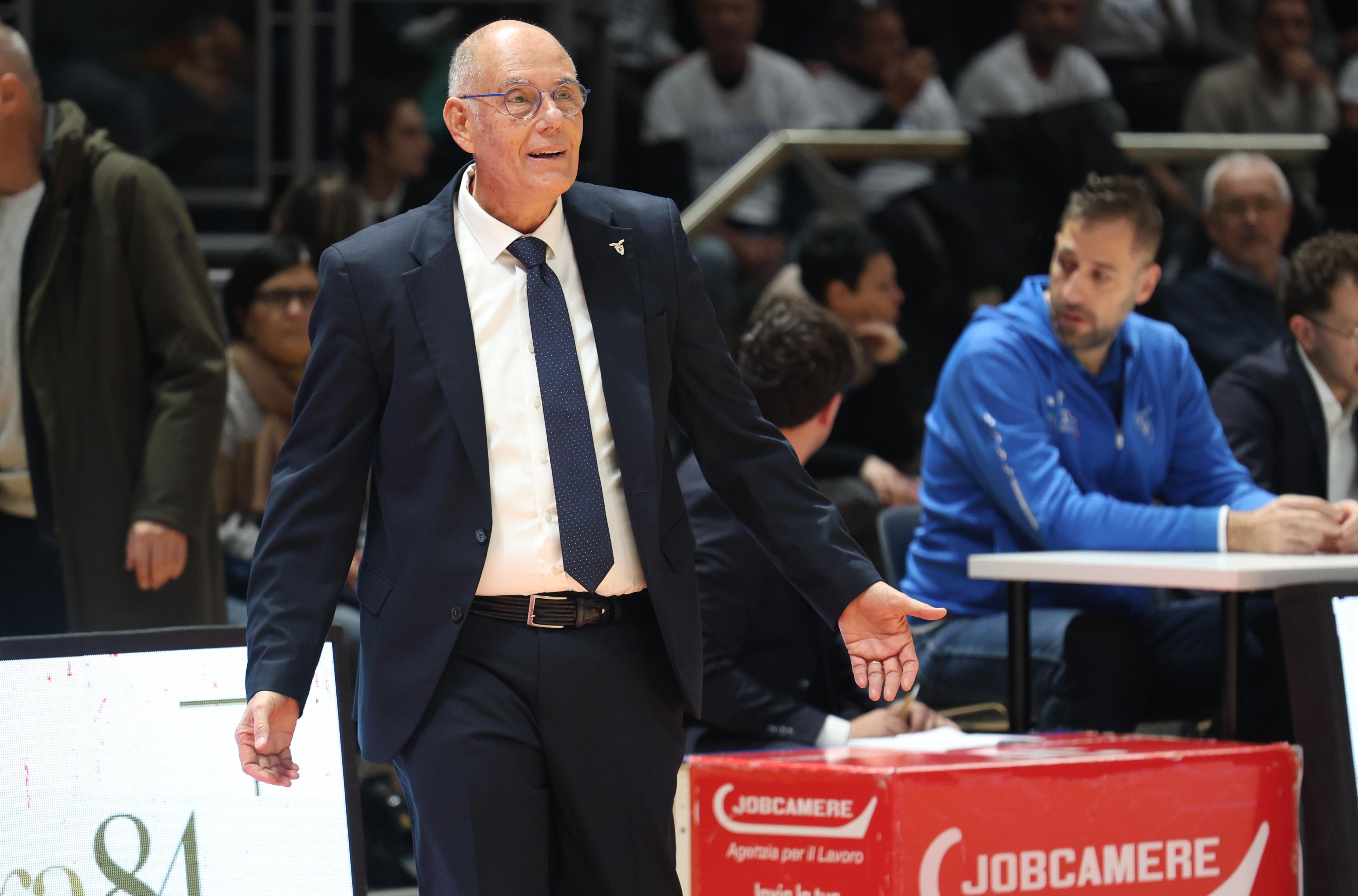 Aria di derby al PalaDozza, la Fortitudo sfida Forlì. Ma senza tifo ospite