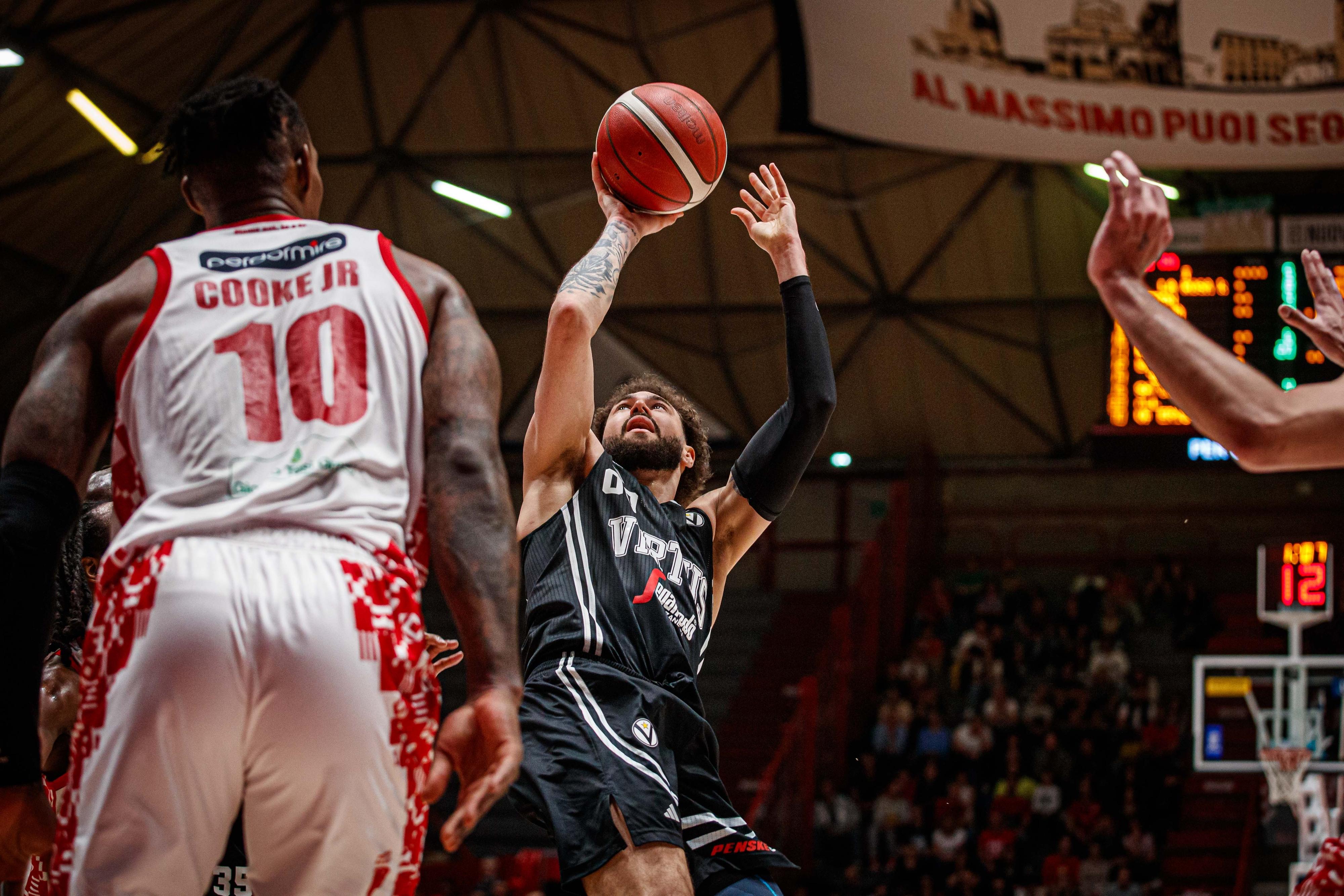 Tutto facile per la Virtus a Pistoia: è la quarta vittoria consecutiva