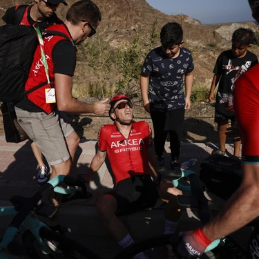 Giro, tragedia sfiorata per Biermans: "Sono finito in un burrone"