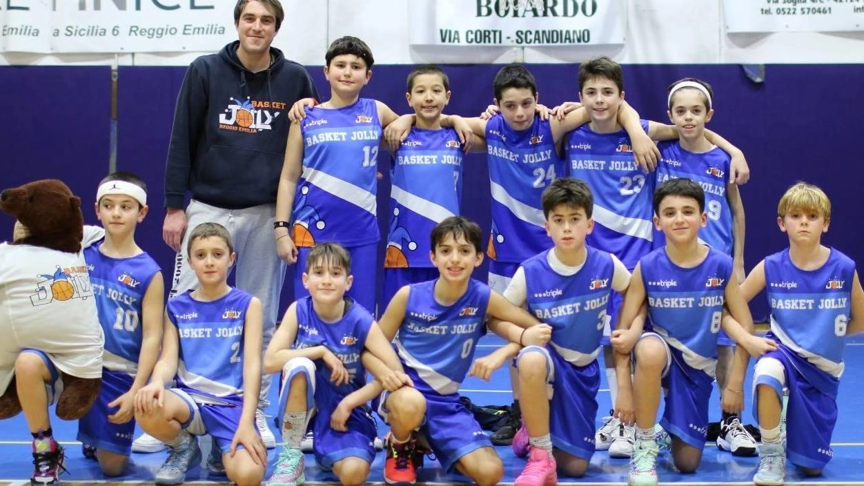 Novanta cestisti in erba hanno preso parte alla seconda edizione della Jolly Christmas Cup, andata in scena alla palestra cittadina...