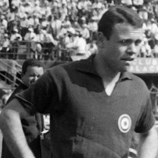 Omaggio a Pino Brizi, eroe del secondo scudetto della Fiorentina: Macerata gli intitola lo stadio