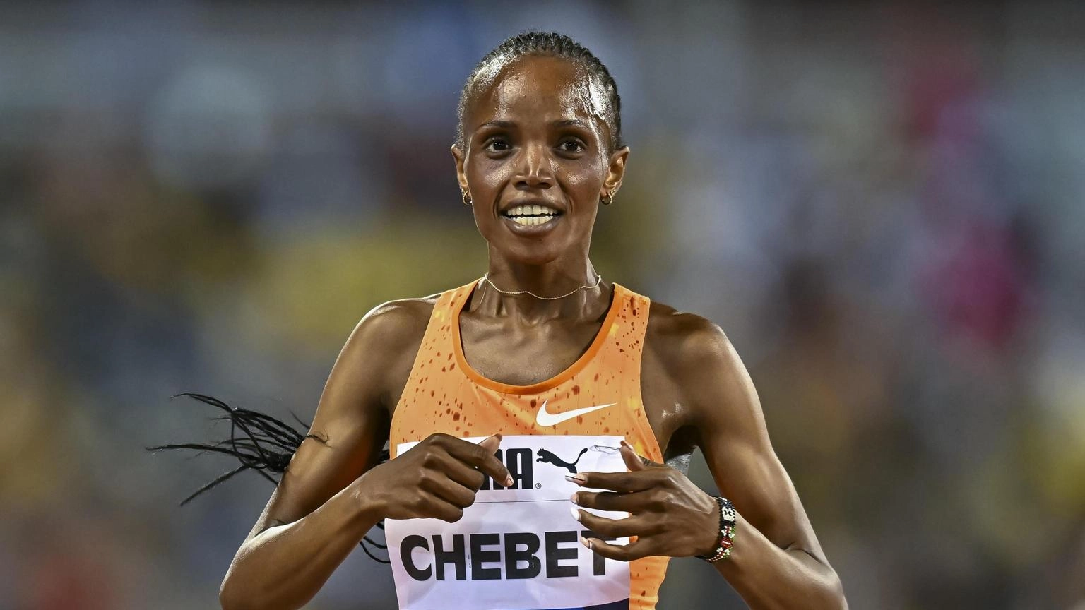 Atletica: keniana Chebet batte il record mondiale dei 10.000
