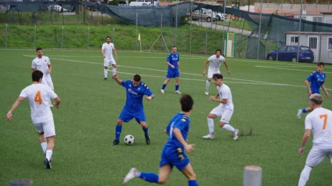 ASTA TAVERNE 1 AFFRICO 2 ASTA TAVERNE (4-2-3-1): Cefariello; Batoni (18’st Seri), Manganelli, De Vitis, Bardotti; Ceccatelli, Di Leo; Cianciolo, Discepolo, Jrad...