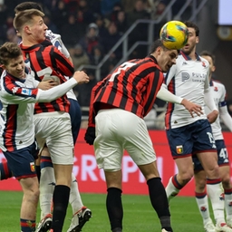 Milan bloccato 0-0 in casa dal Genoa, contestazione dei tifosi