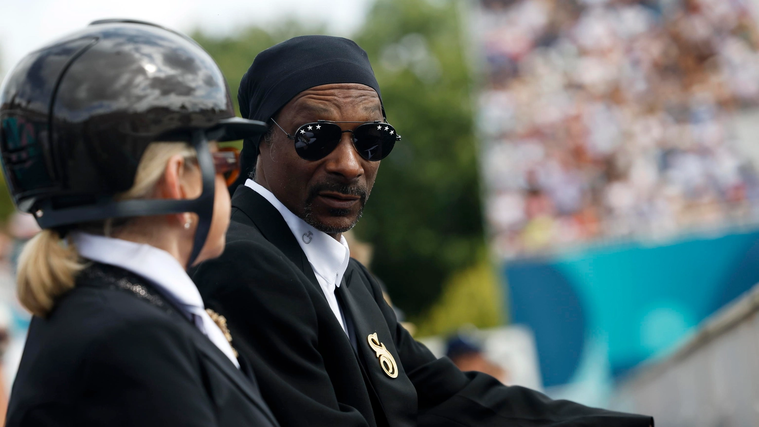 Snoop Dogg durante il Dressage Team Grand Prix Special delle competizioni di dressagea Versailles, Francia, il 3 agosto 2024.