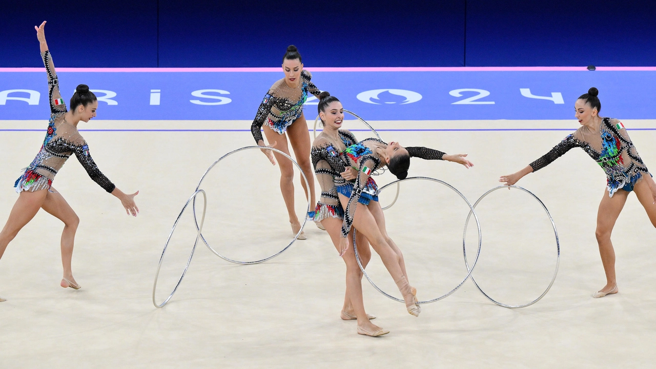 La squadra italiana impegnata nella finale di ginnastica ritmica