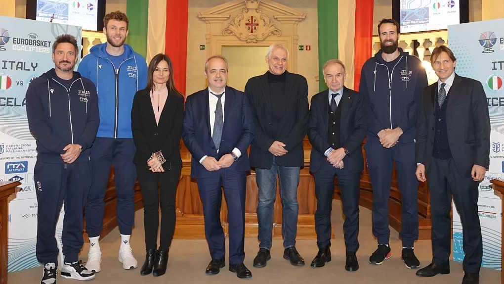 Nicolò ieri in Sala del Tricolore per presentare il match di domani dell’Italia "Mai avrei pensato di giocare con la maglia azzurra nella mia città".