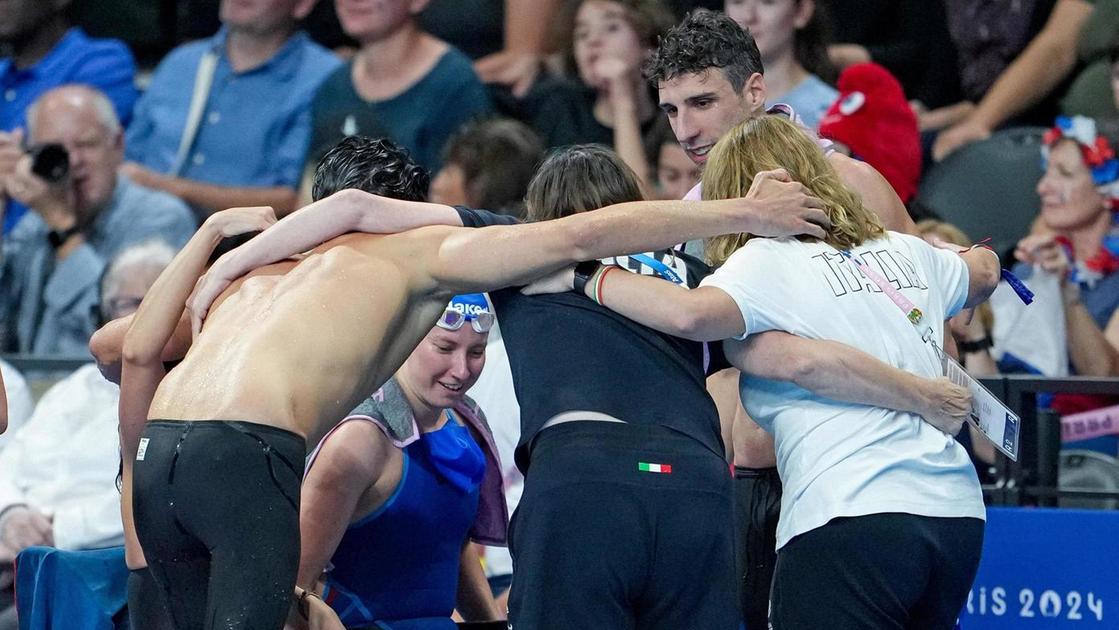 Successo nella 4x100 stile. Una staffetta da favola. Nuoto sempre d’oro