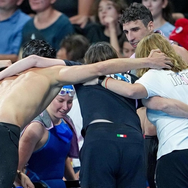 Successo nella 4x100 stile. Una staffetta da favola. Nuoto sempre d’oro