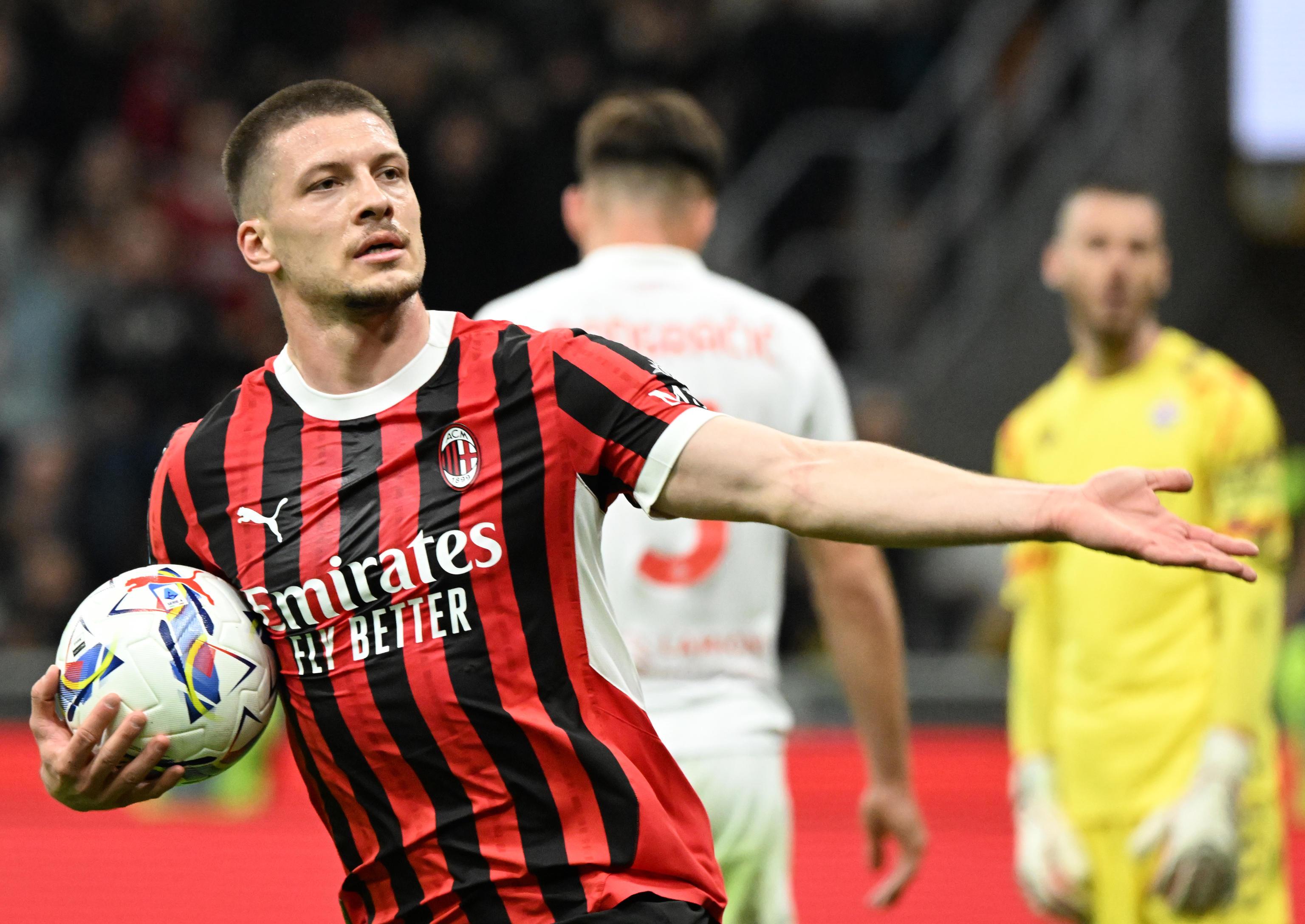 Milan Atalanta: le ultimissime. Jovic ancora titolare, le scelte di Gasp Milan Atalanta: le ultimissime. Jovic ancora titolare, le scelte di Gasp