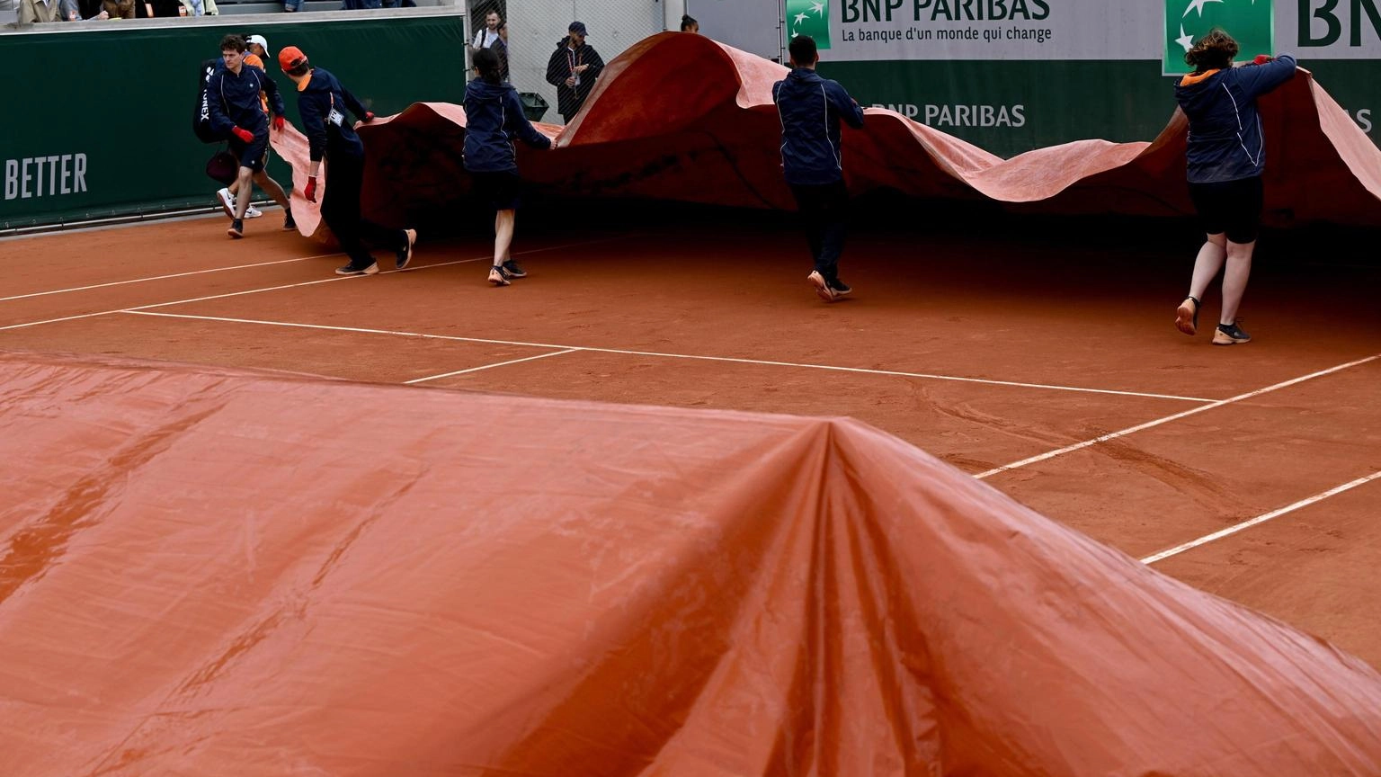 Roland Garros: programma odierno annullato per la pioggia