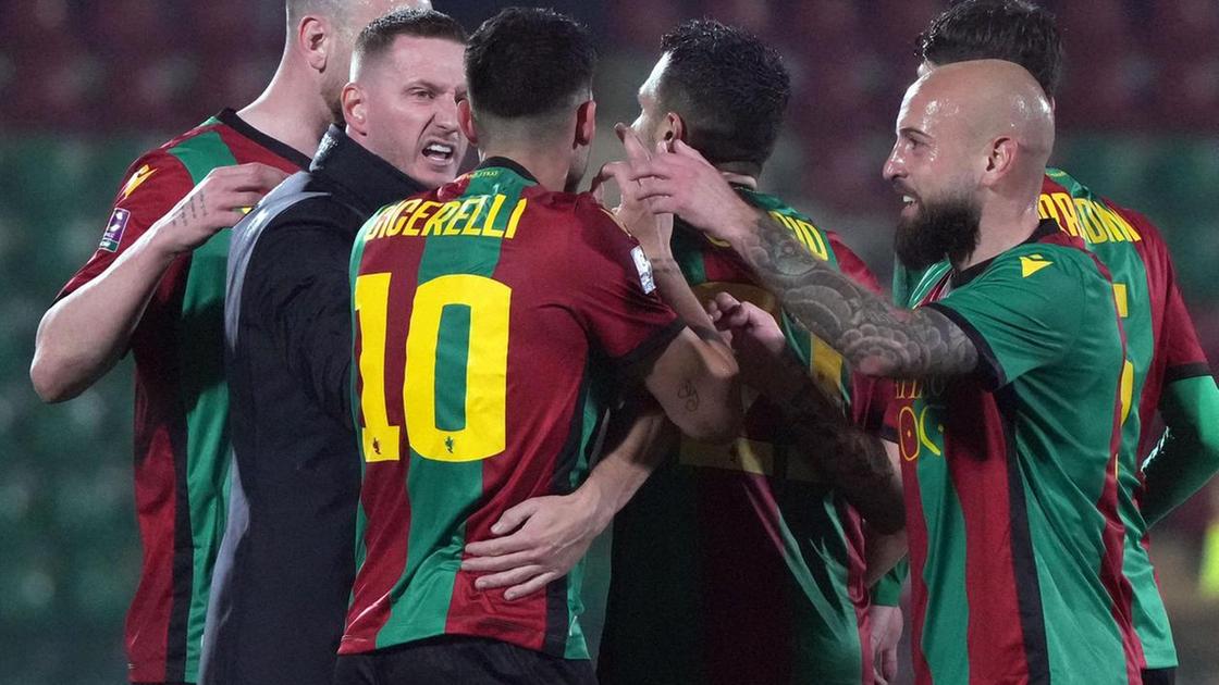 La Ternana risponde sul campo. Ignazio Abate: "Il gruppo è sacro"