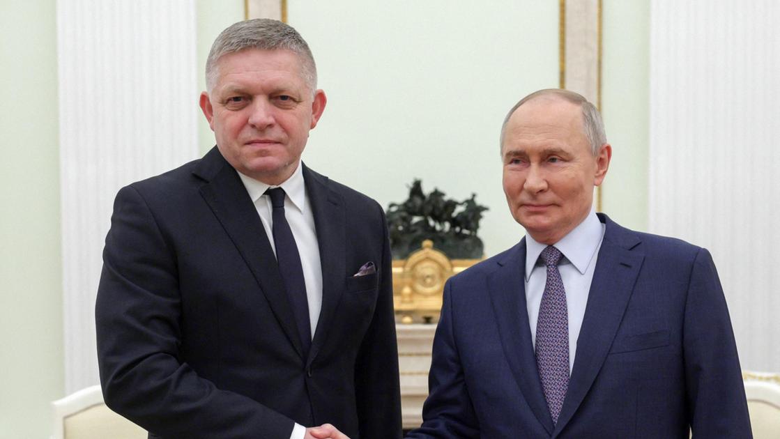 Putin incontra il premier Fico a Mosca: Slovacchia preoccupata dallo stop di Kiev al gas russo