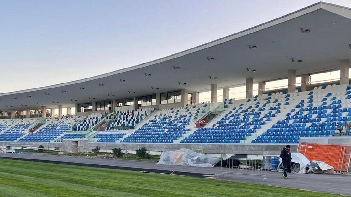 https://sport.quotidiano.net/image-service/view/acePublic/alias/contentid/MzVhYzcxMTAtZTk2YS00/0/stadio-dei-pini-quasi-pronto-lo-aprira-la-viareggio-cup.jpeg?f=16:9&w=1200&h=630